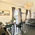 Bright Apartment With Sea View Balcony