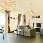 Bright Apartment With Sea View Balcony