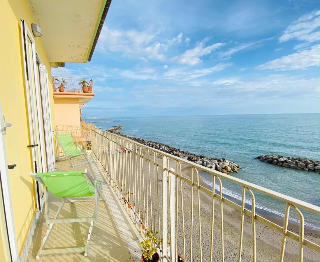 Bright With Sea View Balcony Appartamento Salerno